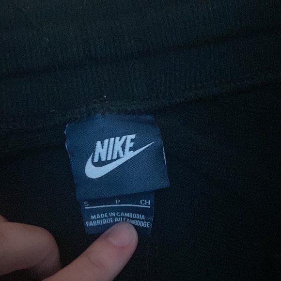 Nike sweatpants - Picture 2 of 2